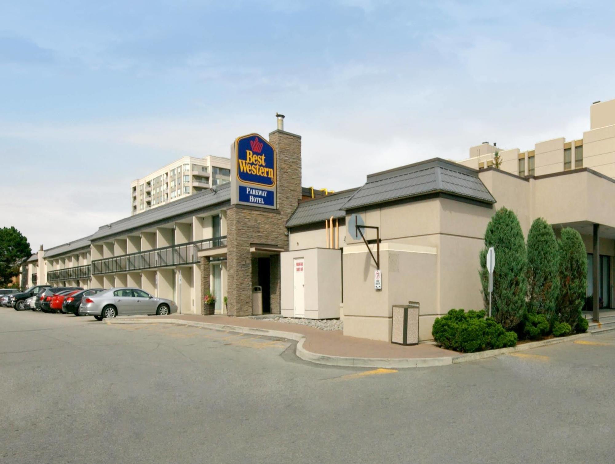 Best Western Parkway Hotel Toronto North Richmond Hill Esterno foto